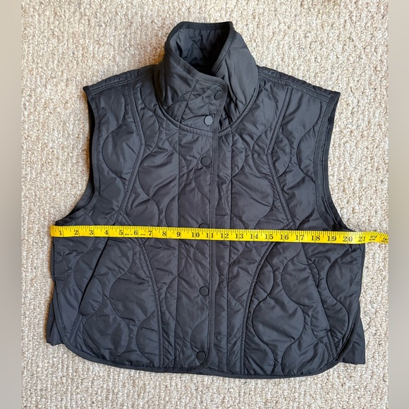 QUINCE Black Featherless Quilted Puffer Vest Size Small - Picture 5 of 16